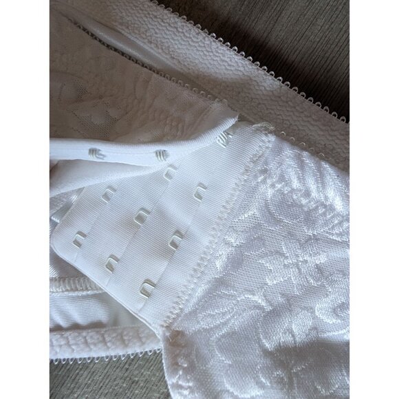 Bali Double Support Wirefree Bra Style 3372 Spa White Size 42C Lace Design - Picture 7 of 7